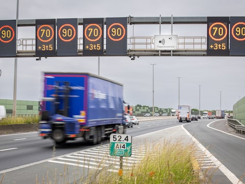 Er wordt ook gewerkt aan de brugvoegen van het viaduct van de E17 richting Kortrijk in Gentbrugge.