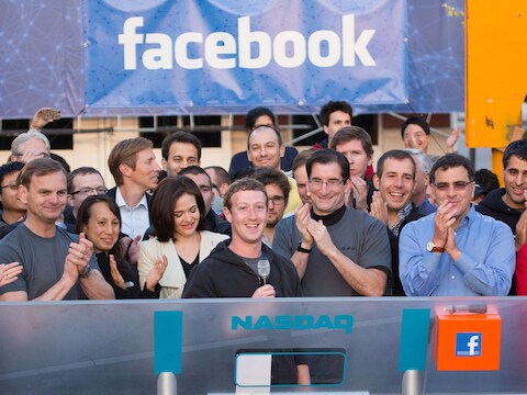 CEO Mark Zuckerberg en zijn team in het hoofdkwartier in Californië.