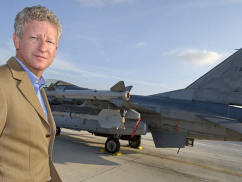De inzet van de F16's was een dure aangelegenheid zo blijkt uit de cijfers van minister De Crem.