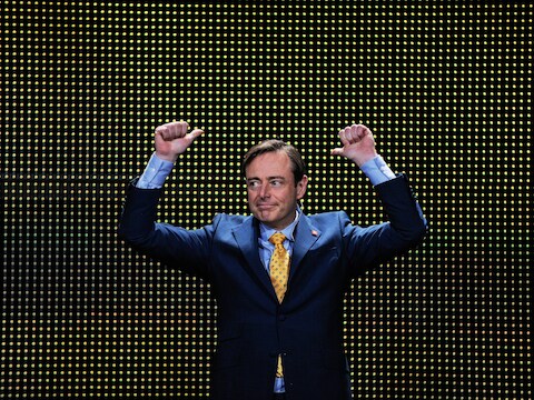 "Naarmate de jaren verstrijken en je af en toe onpopulaire beslissingen moet nemen, kan die populariteit snel afnemen", weet Bart De Wever.