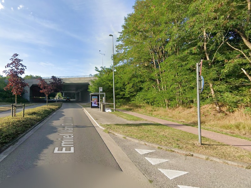 Het ongeval gebeurde op de Emiel Van Dorenlaan in Genk.