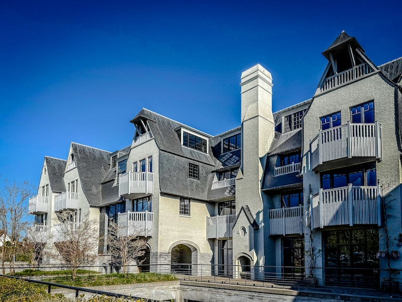 This pand, 'the chicest spook hotel in the country', is in the state of Jarenlang.