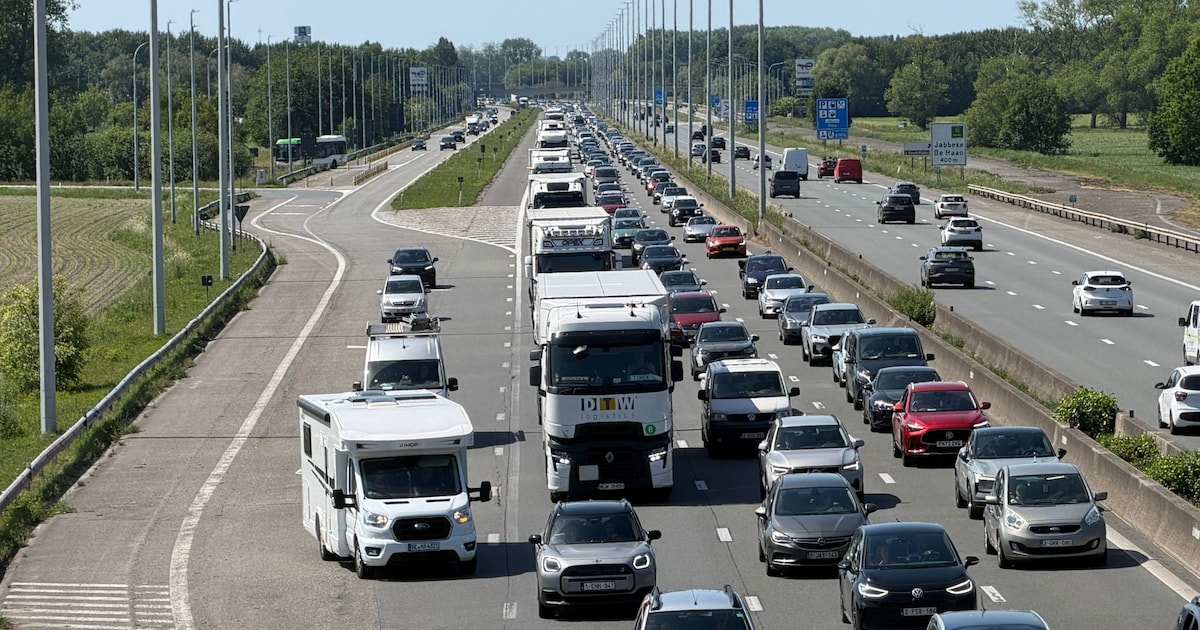 Ruim half uur file op E40 richting Brussel door ongeval ter hoogte van ...