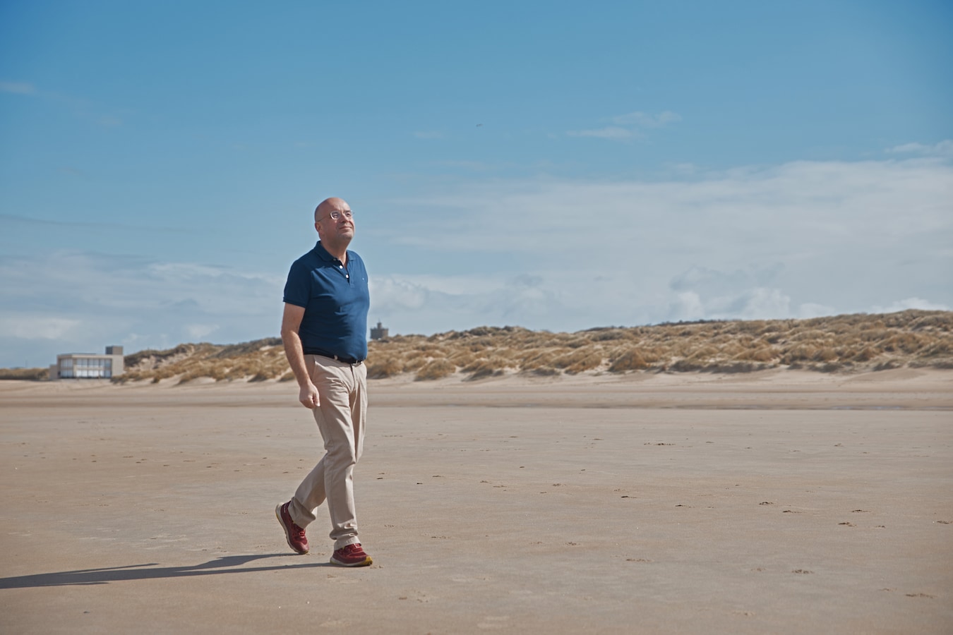 Sven Ornelis viert bijzondere mijlpaal: “500 dagen geleden besloot ik  overgewicht aan te pakken” | Foto | hln.be