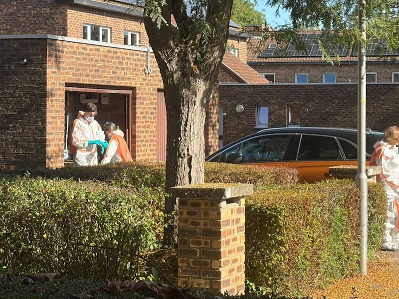 In het Groenhof in Menen is sinds maandagochtend een huiszoeking aan de gang.
