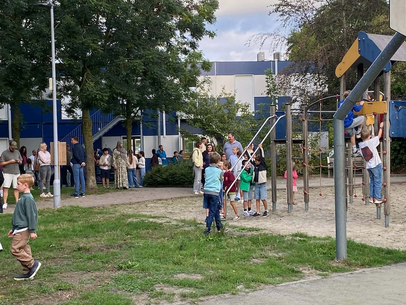 Eerste schooldag in tijdelijke containerklassen