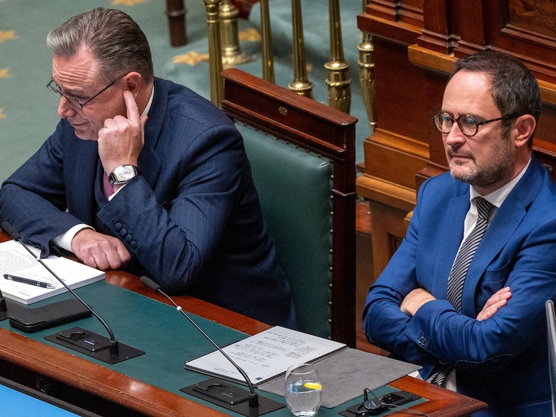 Bart De Wever en Vincent Van Quickenborne. Volgens die laatste is een noodbegroting op dit moment “voor minstens een maand onvermijdelijk”.