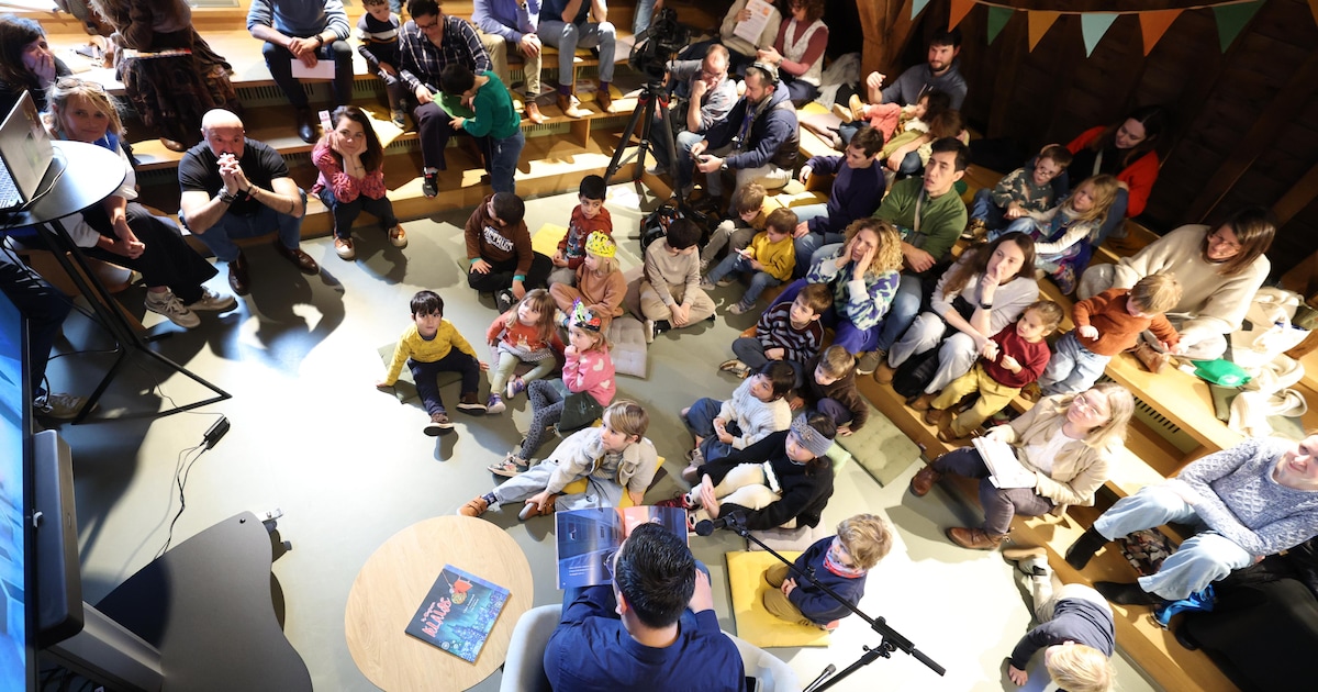 Europees Commissaris Glenn Micallef trapt Voorleesweek af in Predikheren met meertalig voorleesmomen