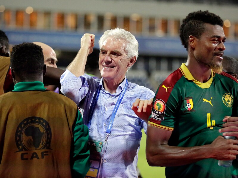 Hugo Broos stunt wéér met Kameroen: na Senegal nu ook Ghana eruit en naar finale