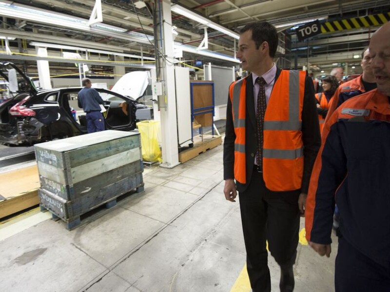 Minister Alexander De Croo bezoekt Volvo Cars Gent.
