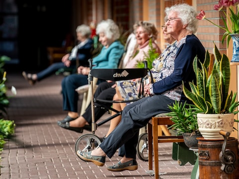 Vijf minuten bewegen voor de middag: Oostendse ontmoetingscentra lanceren project '5 voor 12'