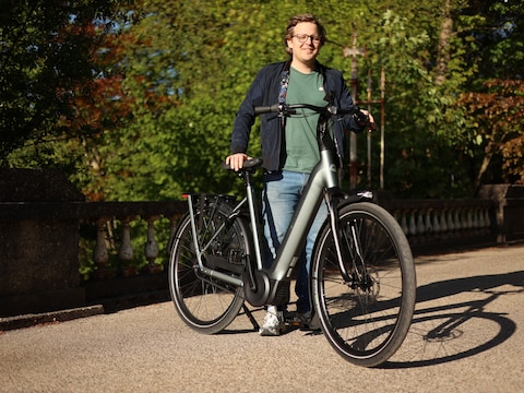 Gazelle pakt uit met C5+ First Edition: “De prijs van een kleine tweedehandswagen ... maar dan wel betrouwbaarder”
