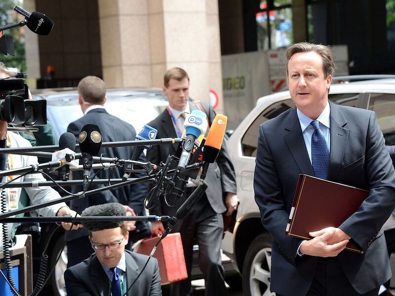 De Britse premier David Cameron bij zijn aankomst op de EU-top.