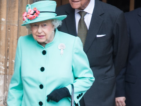 De Britse koningin is 91 jaar geworden, haar man prins Philip blaast in juni 96 kaarsjes uit.