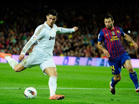 Zowel Barcelona als Real Madrid eist een schadevergoeding van Le Monde