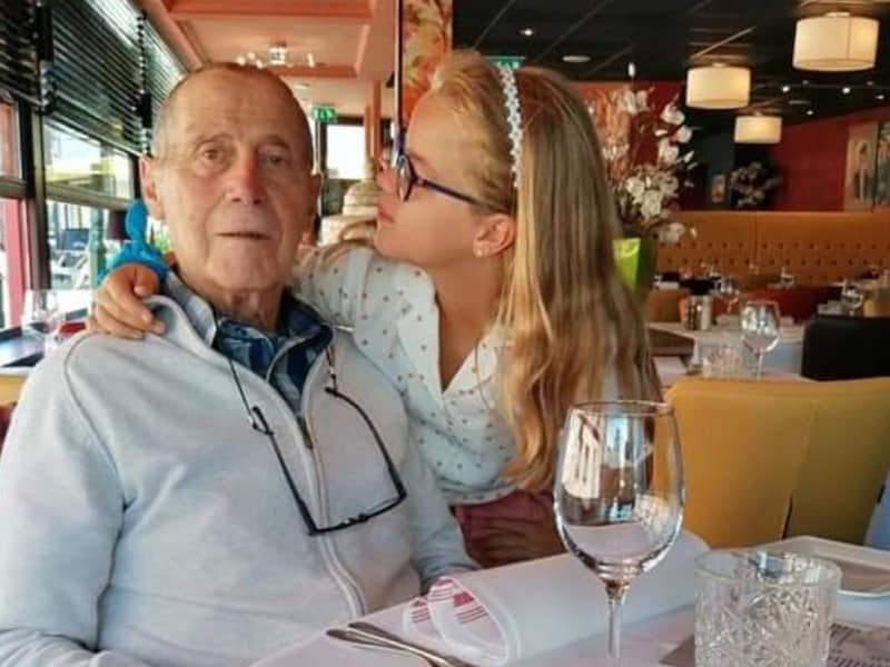 “Meteen na zijn dood gingen de paraplu’s open. Nul medeleven”: AZ Alma nu tóch veroordeeld nadat François (84) stierf in tillift