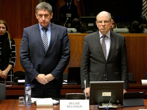 De ministers Jambon en Geens bij aanvang van de spoedzitting.