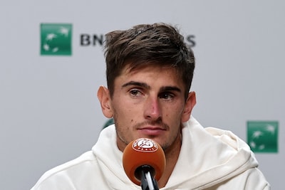 Drama op Roland Garros: zieke Matteo Arnaldi moet forfait geven voor halve finale, Flavio Cobolli mag naar finale tegen Alexander Zverev