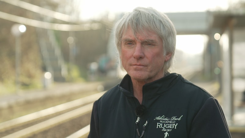 Treinbegeleider Dominique (59) ziet nooit meer scherp nadat hij vorig jaar brutaal werd aangevallen door twee reizigers die geen ticket hadden.