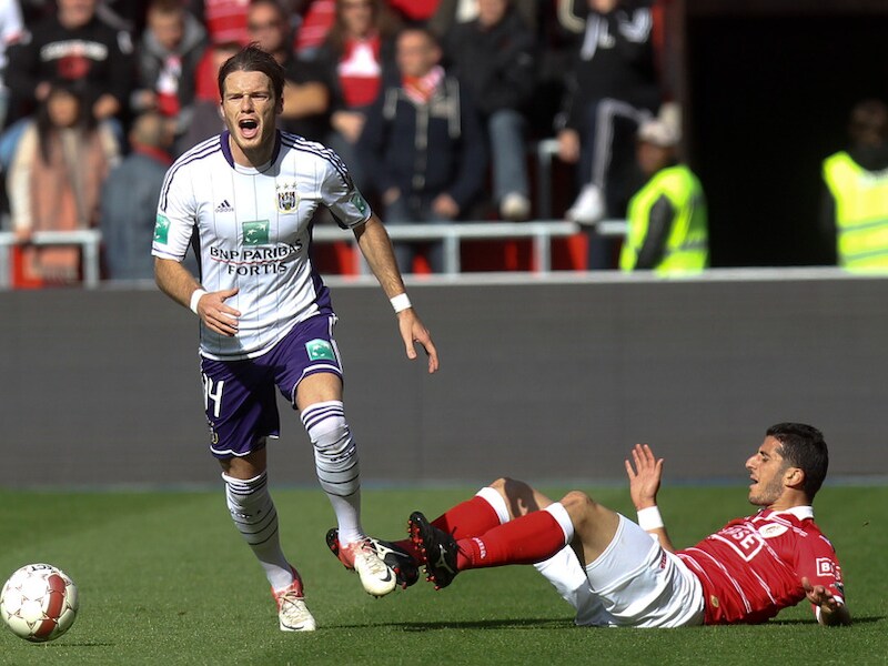 Nuytinck met Biton rechts van hem.