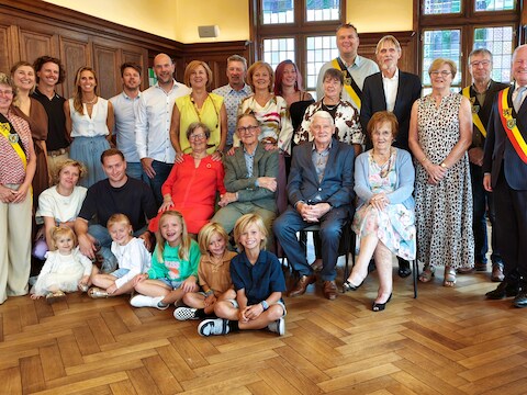 De briljanten koppels van Eeklo: Godfried Fordeyn en Mireille Lenihan en Christiaan Haesen en Maria Vrijens.