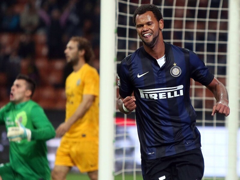 Rolando scoort voor Inter