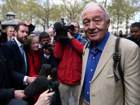 Labour-afgevaardigde en voormalig burgemeester van Londen 'Red' Ken Livingstone (rechts).