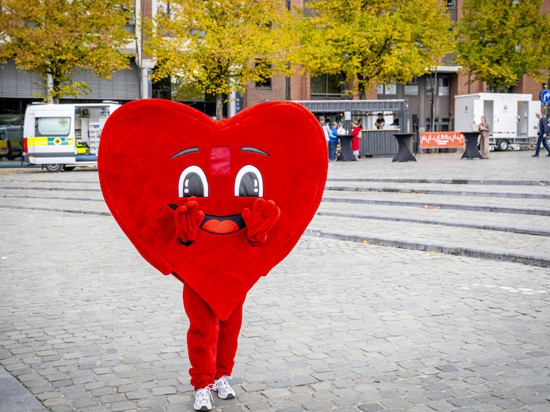 Tijdens de Week van het Hart in Leuven staat dit jaar het vrouwenhart centraal. Inwoners kunnen onder meer gratis hun hartgezondheid laten controleren en leren reanimeren.