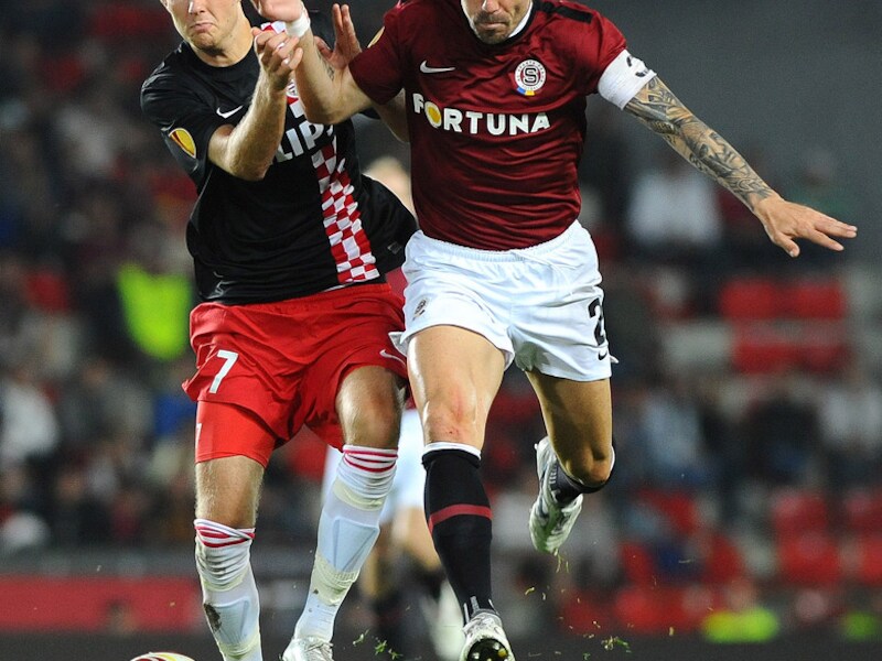 Thomas Repka (r).