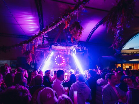 Club Soleil