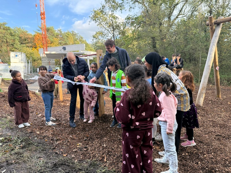 Buren van Kolderbos ontdekken nieuwe ontmoetingsplek tijdens wijkfeest