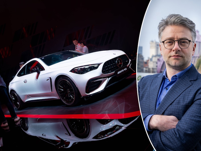 De stand van Mercedes op het Autosalon van Shanghai