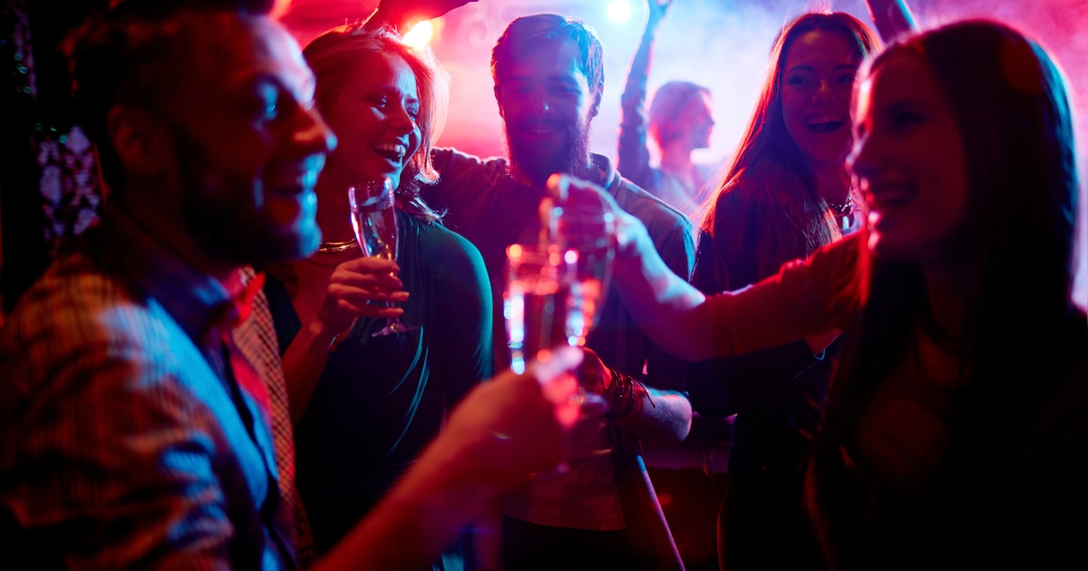 Aspiranten Chiro Schelle houden afterwork in Sjatoo