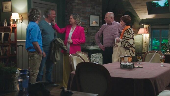 Jacky Lafon verklapt meer details over haar comeback als Rita in 'Familie':  “Of er bij de bom iemand sterft...” | TV | hln.be