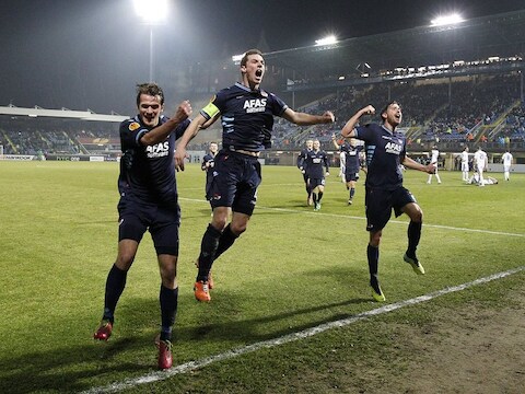 Jan Wuytens (r) juicht mee na de 0-1 in Liberec.