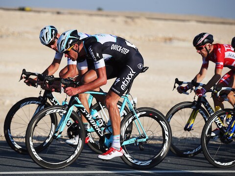 Stijn Vandenbergh in volle actie tijdens de Ronde van Qatar.