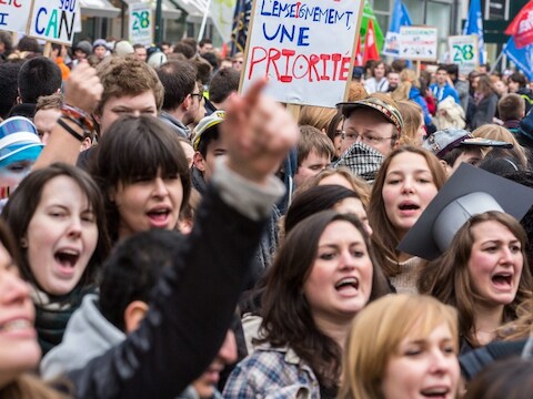 Vlaamse en Waalse studenten betogen in Brussel voor betere kwaliteit en financiering.