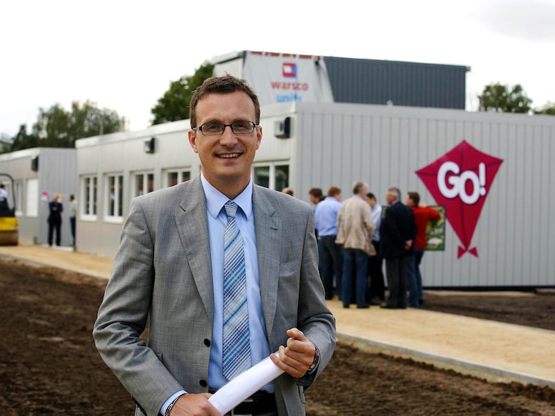 Onderwijsminister Pascal Smet (sp.a) op bezoek bij een GO!-school.