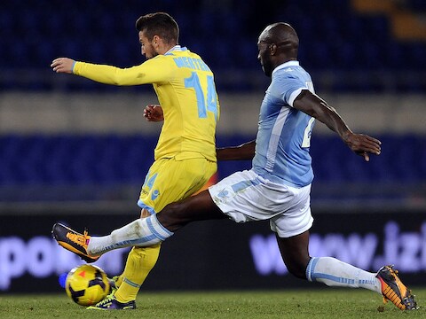 Mertens snoept Ciani de bal af en lanceert dan Callejon voor de 2-4.