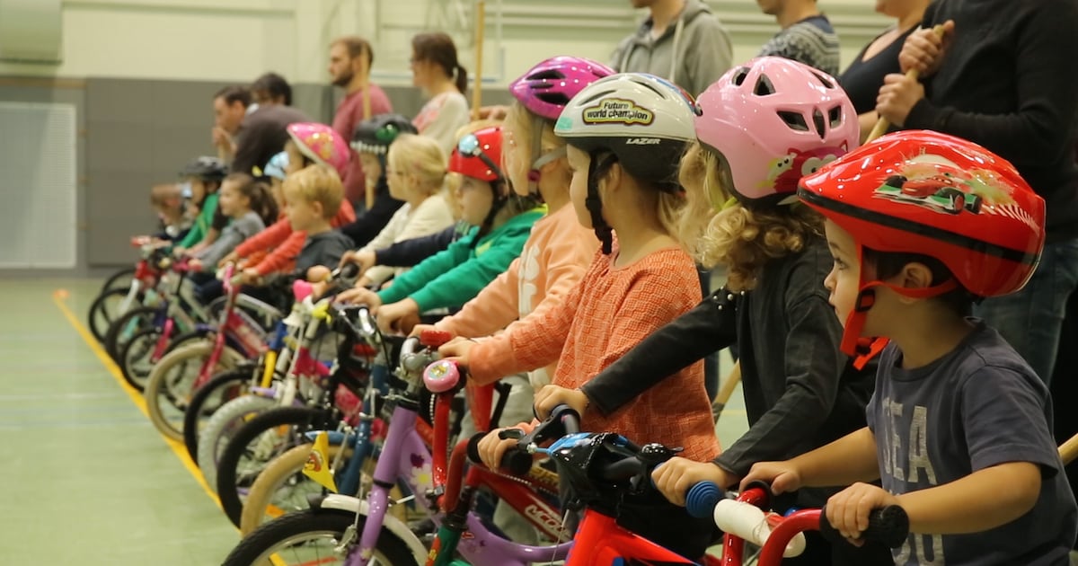 Zonder zijwieltjes de zomer in: schrijf je kind in voor 'Kijk, ik fiets!' in Schelle