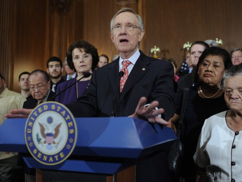 Het plan van senaatsvoorzitter Harry Reid (midden) overleefde de stemming niet.