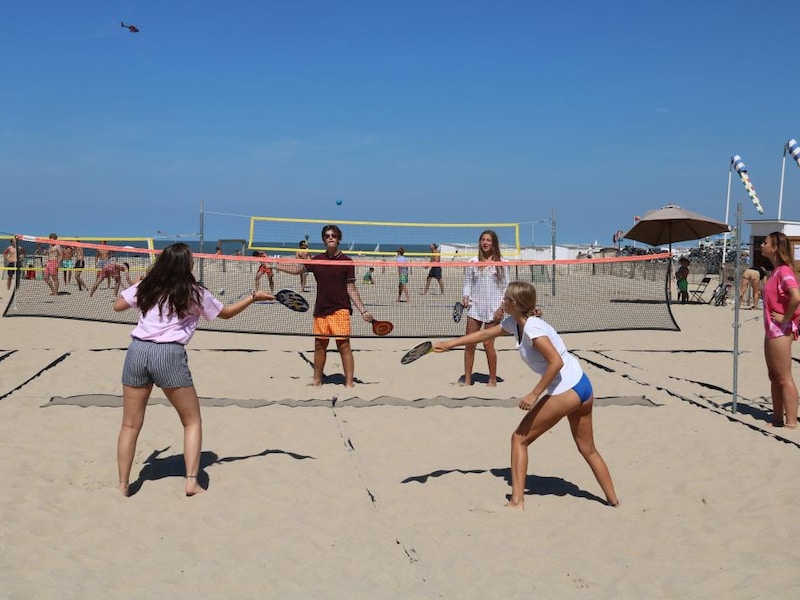 Nog geen record, wel een sterke zomer: 24.768 deelnemers op sportstranden van Knokke-Heist