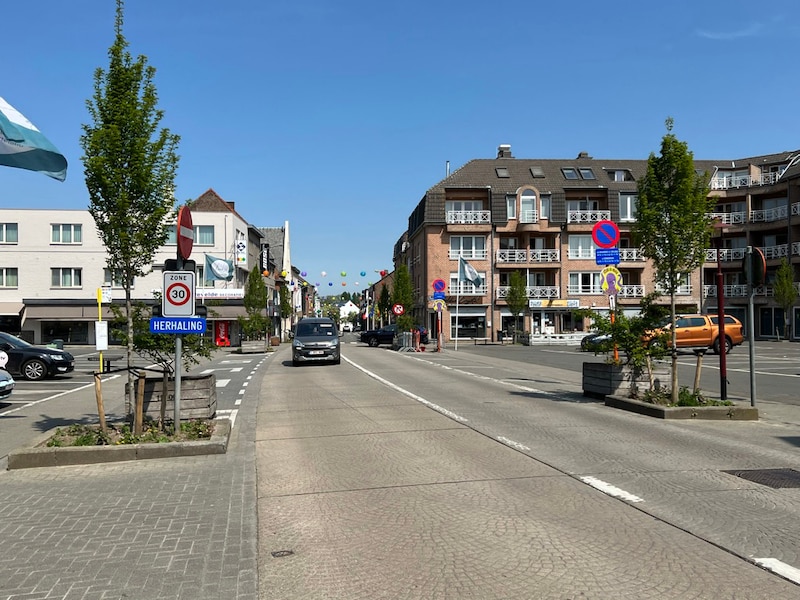 De stad besliste om de weg alsnog over te nemen, aangezien de N283 vandaag hoofdzakelijk een lokale ontsluitingsfunctie vervult. 