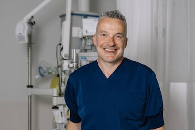 Wat doet plastisch chirurg Benoit (46) om er zo goed mogelijk uit te zien? “Zonder zonnecrème ga ik de deur niet uit”
