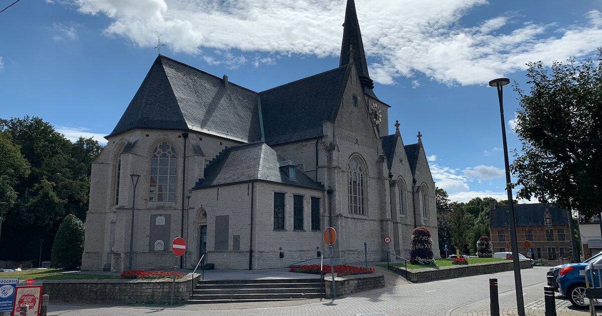 Franse beiaardier Adrien Parret trakteert op gratis concert in kerk ...