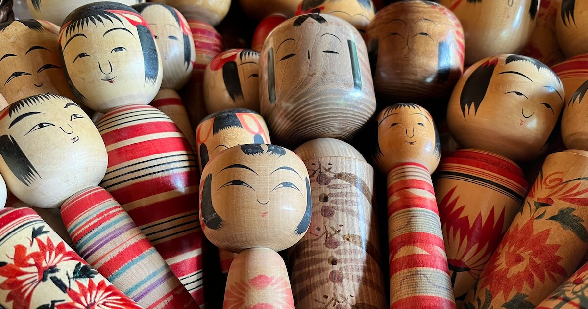 Zeldzame Japanse kokeshi-poppen te bewonderen bij Wimtage in Nieuwpoort