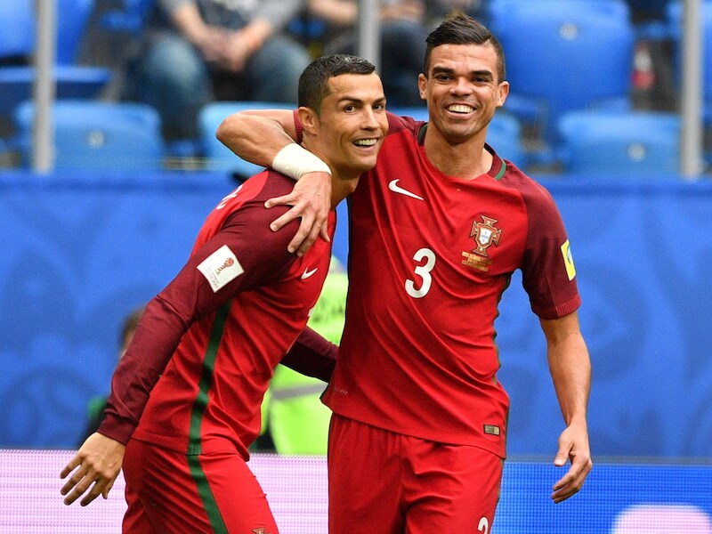 Portugal groepswinnaar na 75ste doelpunt Ronaldo, ook Mexico stoot door