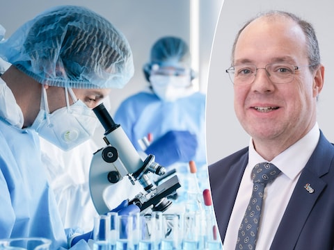 Rechts: secretaris-generaal Hans Willems van het Fonds Wetenschappelijk Onderzoek - Vlaanderen (FWO).