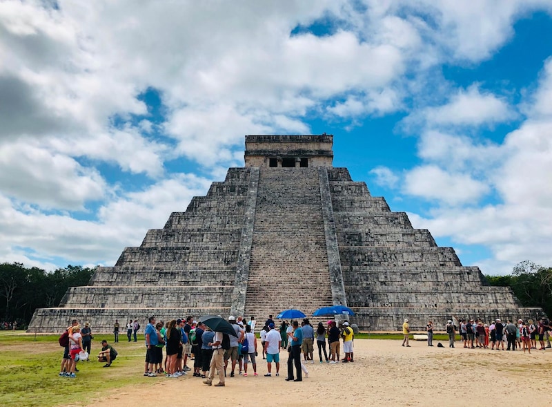 The pyramid of Kukulcán in Mexico. 