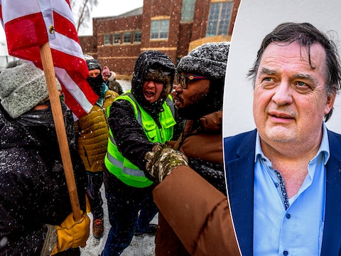 Rechtse activisten in de clinch met demonstranten tijdens een betoging in Minneapolis. Rechts: professor en Amerika-kenner Herman Matthijs.